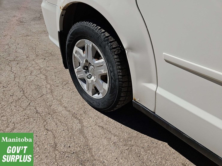 2012-dodge-grand-caravan-se-image-14