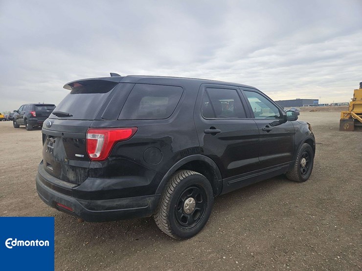2018-ford-explorer-image-4