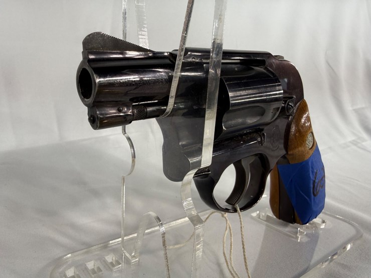 #62-•-smith-&-wesson-air-weight-38-38-special-revolver-j9627-image-2