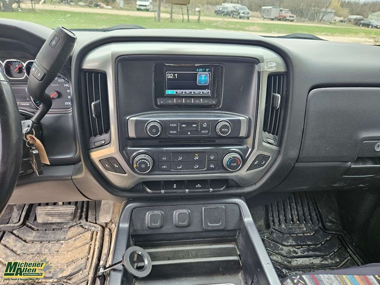 2015-chevrolet-silverado-1500-image-22
