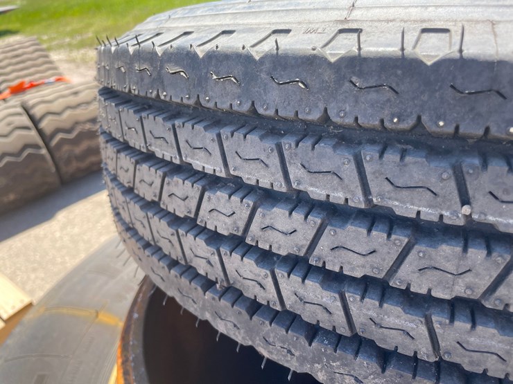 #8792-•-(2)-tires-image-2