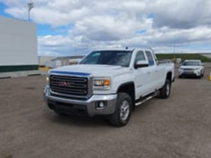 2015-gmc-sierra-2500hd-image-5