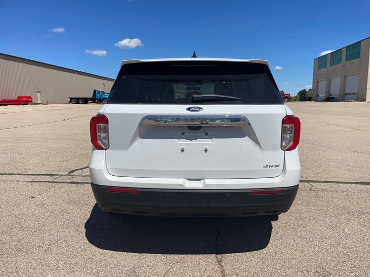 2022-ford-explorer-image-7