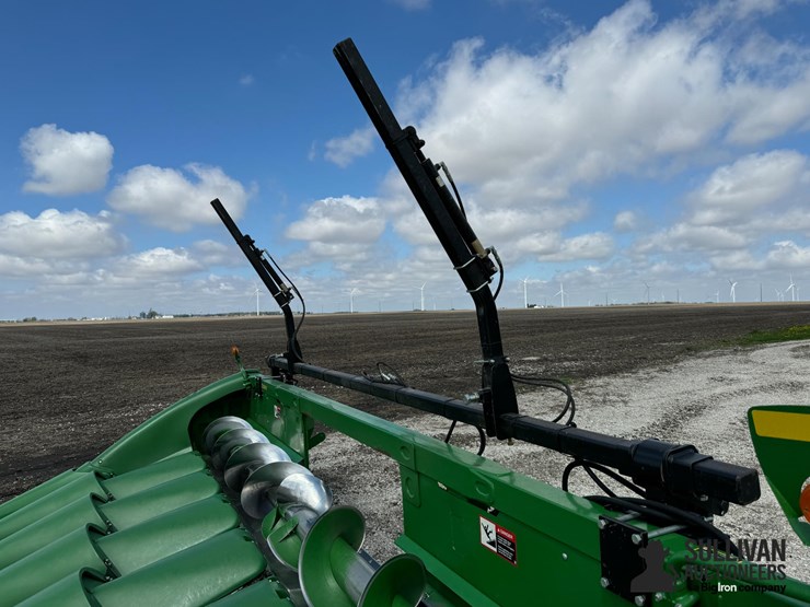 2020-john-deere-708c-image-20