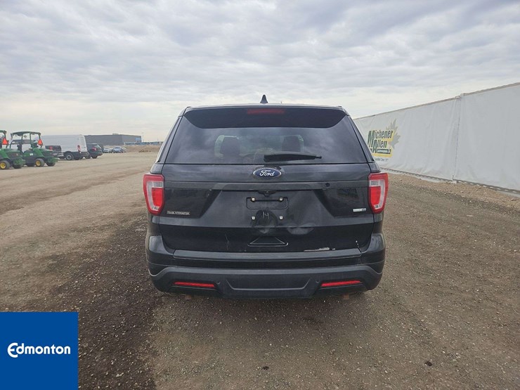 2019-ford-explorer-image-8