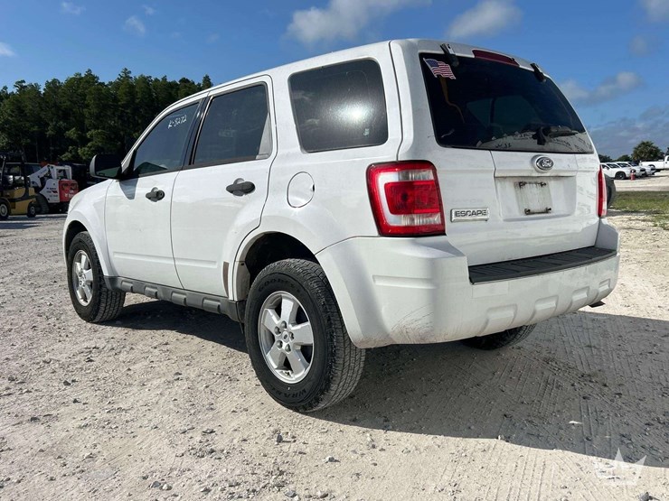 2009-ford-escape-image-4