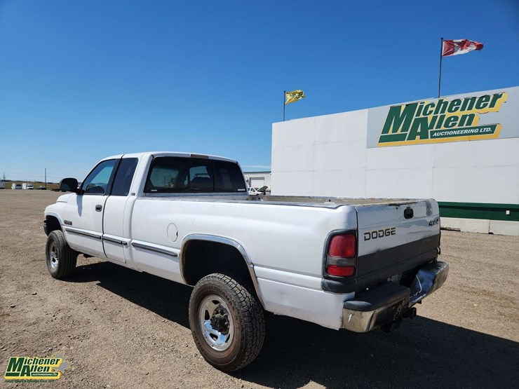 dodge-2500-image-3