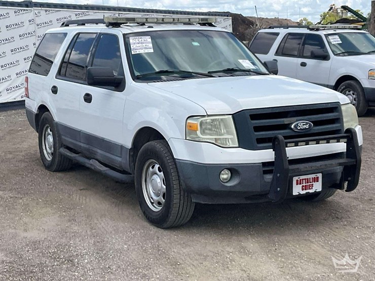2012-ford-expedition-image-2