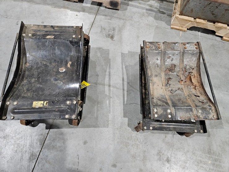 #6251-•-set-of-4-rolling-car-movers-image-1