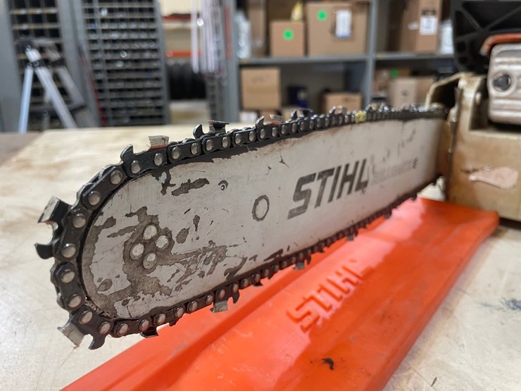#10222-•-stihl-ms271-chainsaw-image-2