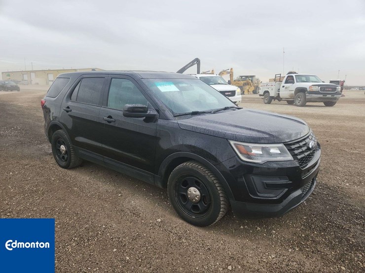 2018-ford-explorer-image-2