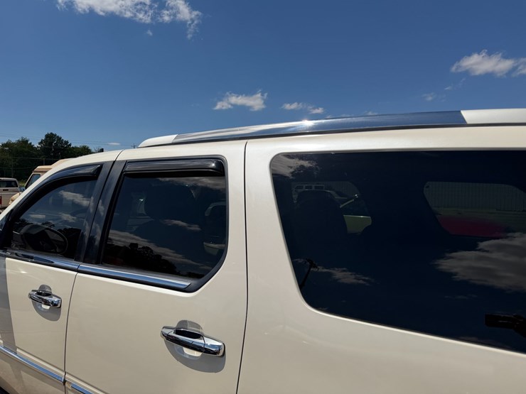 2007-cadillac-escalade-image-26
