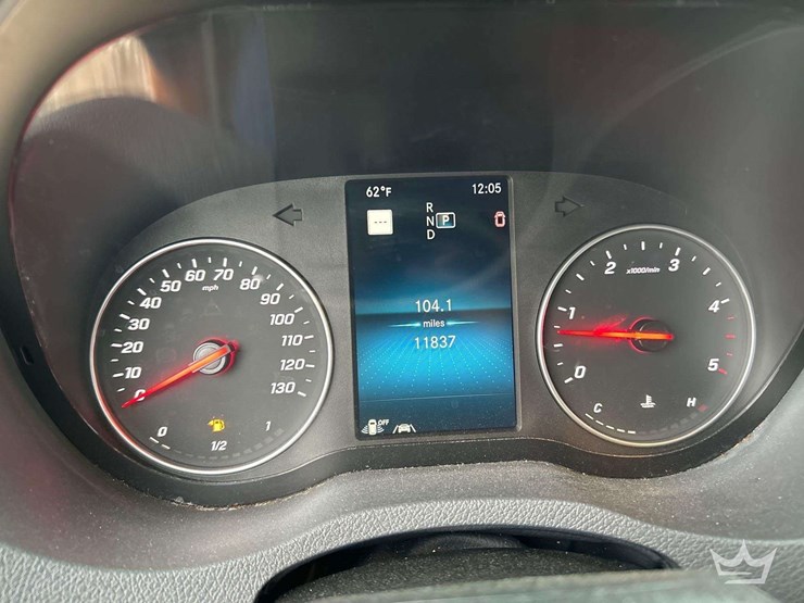2021-mercedes-benz-sprinter-4500-image-14
