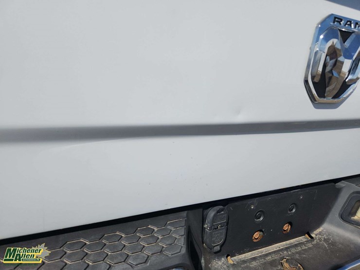 2014-dodge-1500-image-42