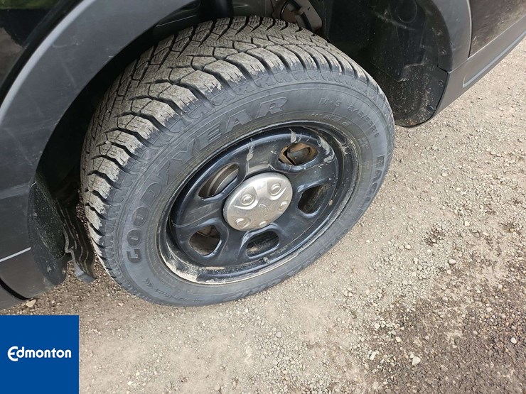 2018-ford-explorer-image-24