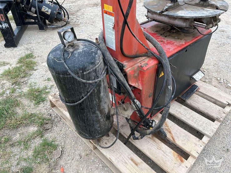 tire-machine-image-13