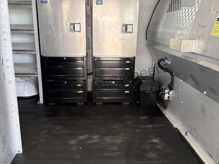 2014-chevrolet-express-1500-image-11