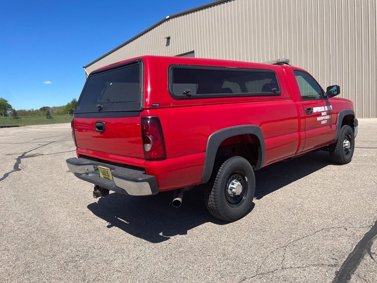 2004-chevrolet-2500-image-6