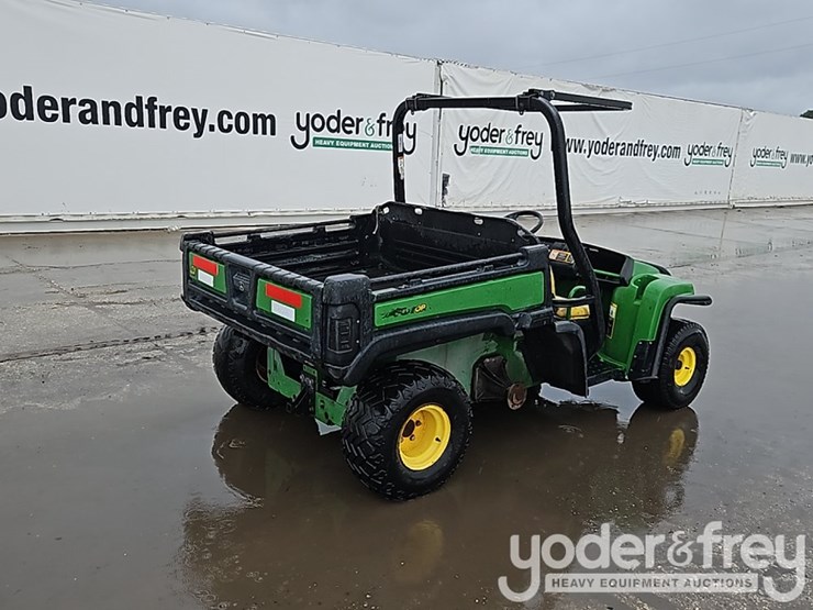2016-john-deere-gator-image-4
