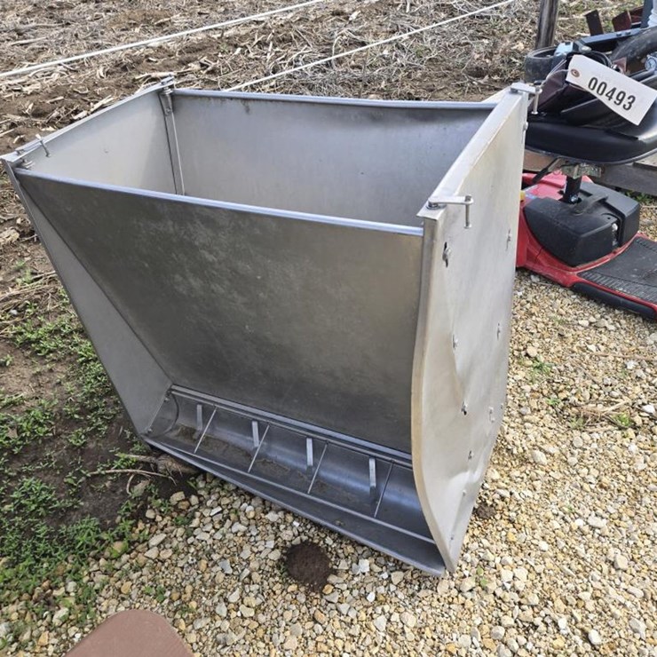#493 • HOG FEEDER