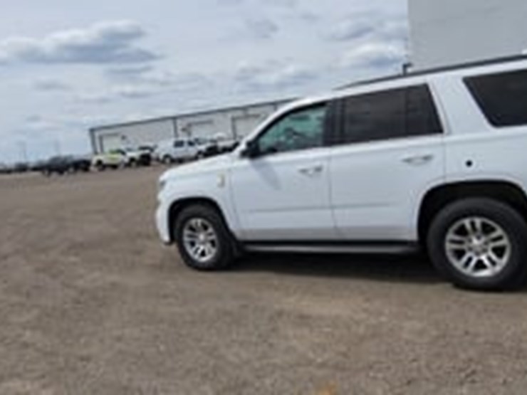 2018-chevrolet-tahoe-image-5