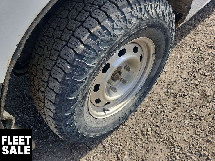 2015-dodge-1500-image-13