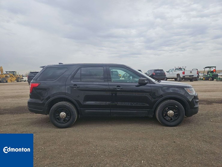 2019-ford-explorer-image-9