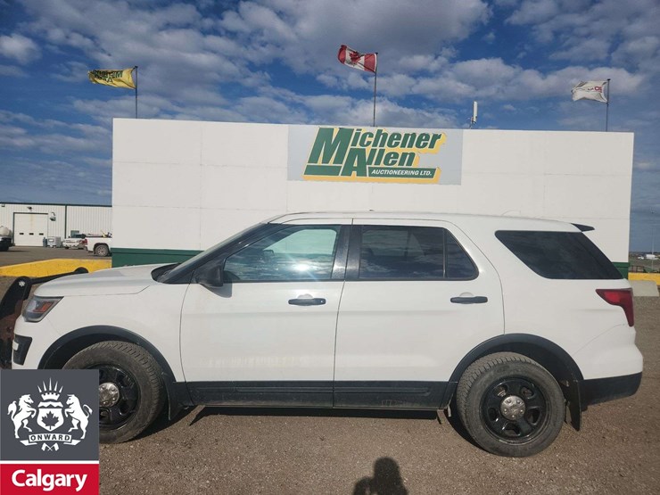 2017-ford-explorer-image-6
