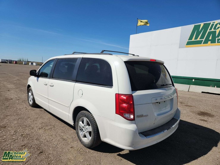 dodge-grand-caravan-image-3