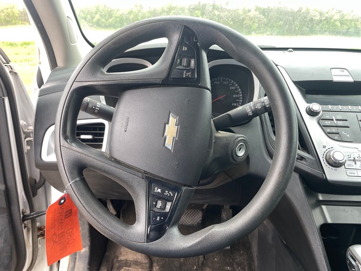 2012-chevrolet-equinox-image-28