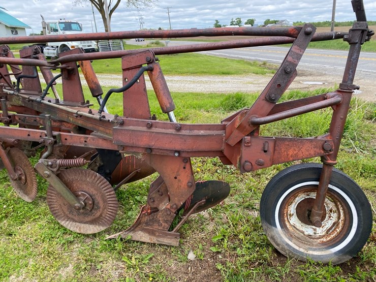 mm-4-bottom-16"-plow-image-5