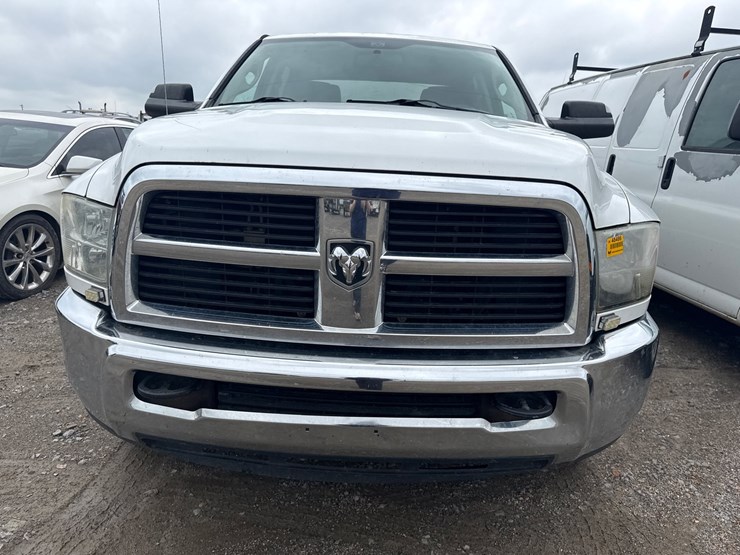 2012-dodge-ram-2500-image-15