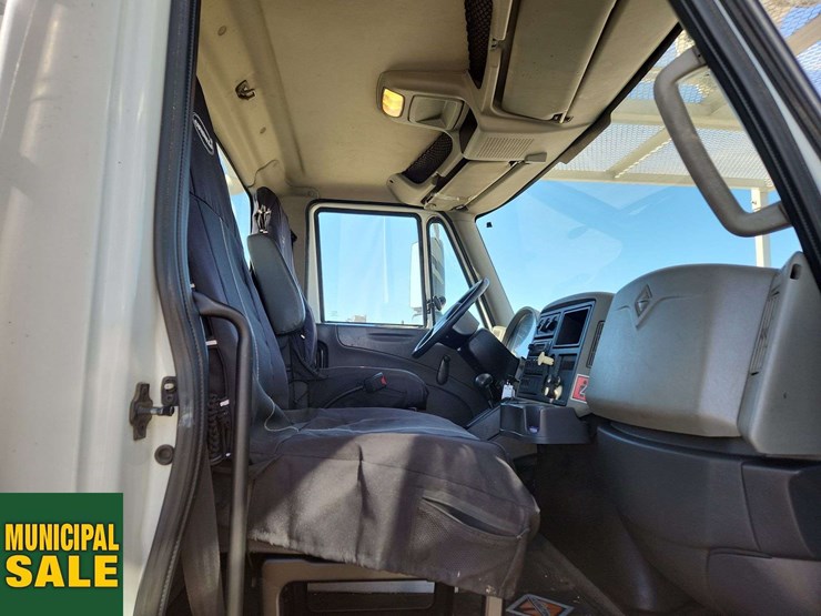 international-durastar-4300-image-32