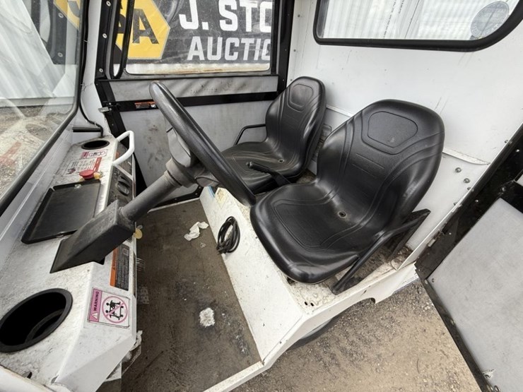 2019-taylor-dunn-bigfoot-electric-utility-cart-image-14