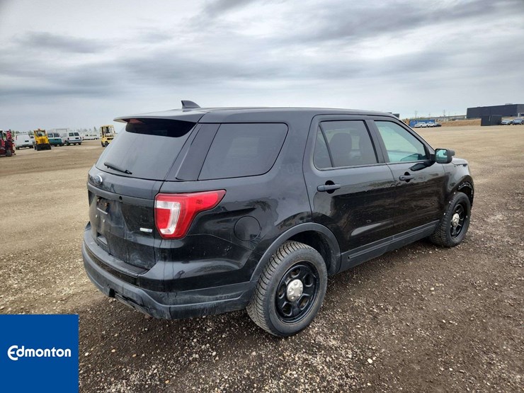 2018-ford-explorer-image-4
