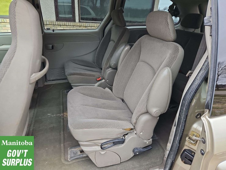 dodge-grand-caravan-image-19