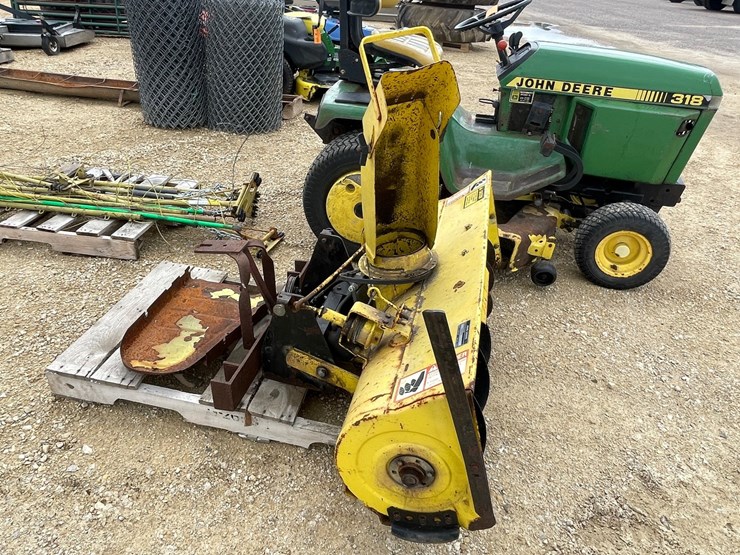 john-deere-318-image-21