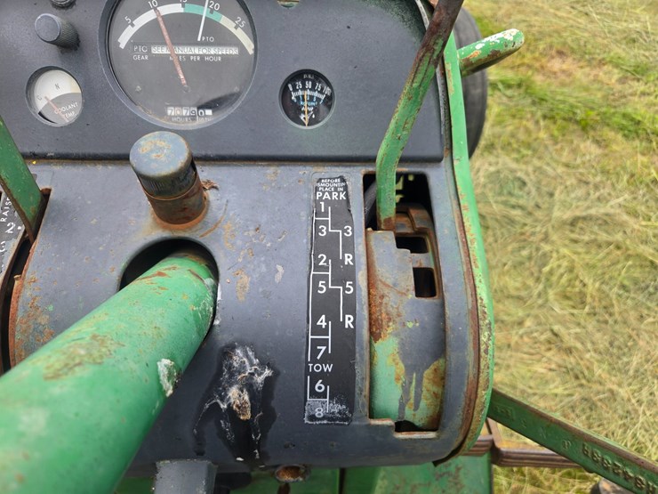 john-deere-4020-image-37