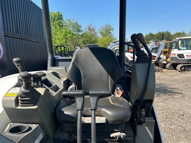 2019-bobcat-e35-image-17