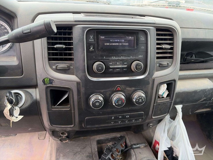 2018-dodge-3500-image-11