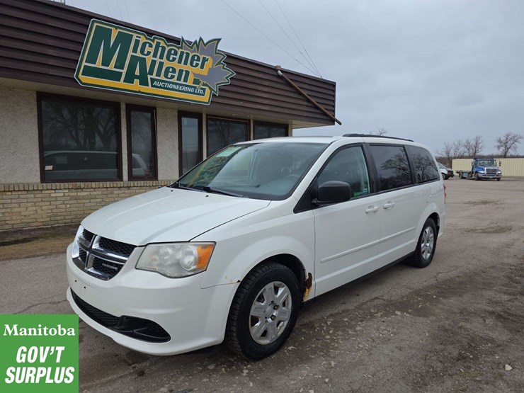 2011-dodge-grand-caravan-image-1