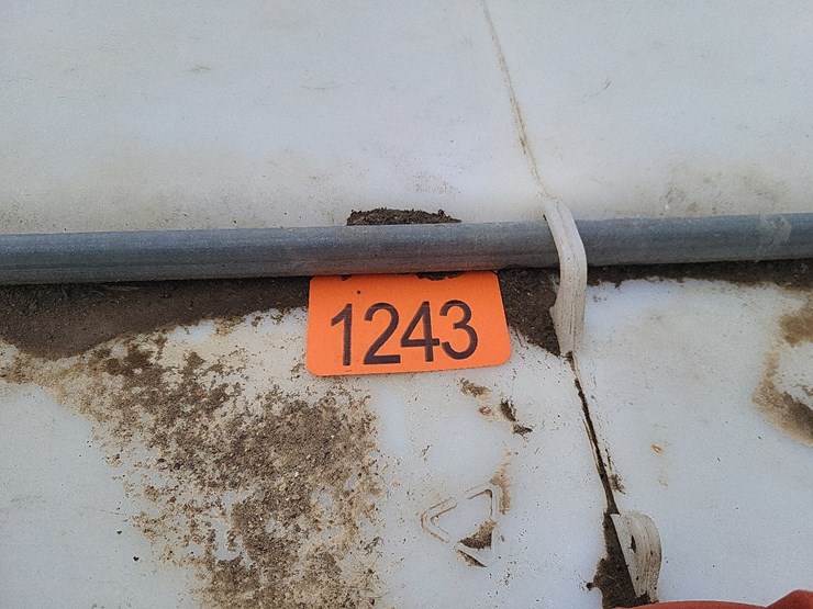 tote-w/valve---tag-#1243-image-2