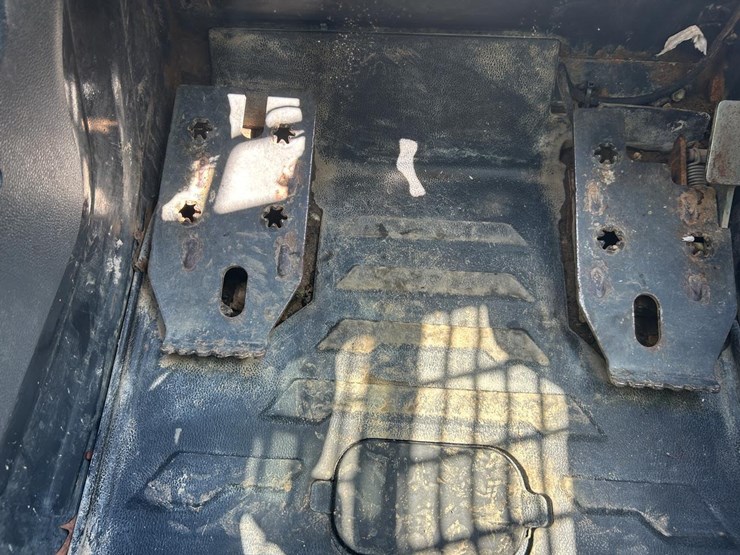 2021-bobcat-s76-image-27