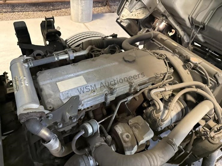 2005-isuzu-npr-image-17