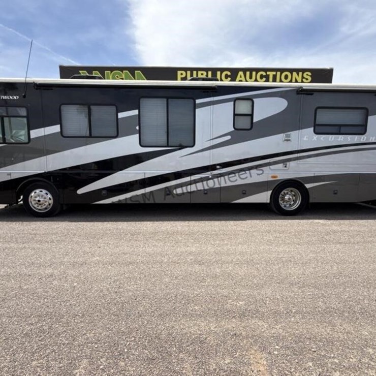 2006 Fleetwood Excursion Motorhome