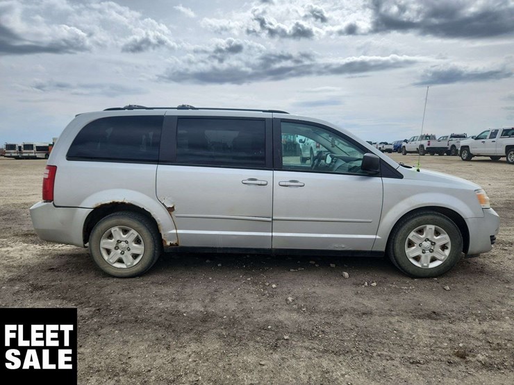 2010-dodge-grand-caravan-image-7