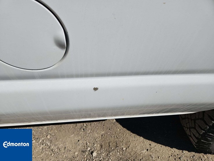2014-ford-cargo-image-36