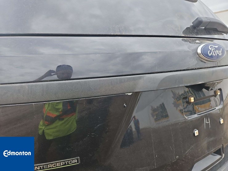 2019-ford-explorer-image-13