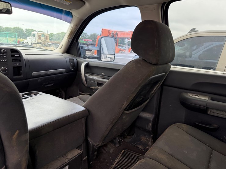 2015-gmc-2500hd-image-59