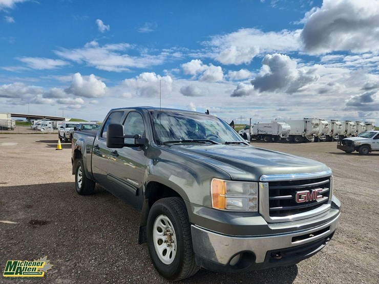 2011-gmc-sierra-1500-sl-image-7